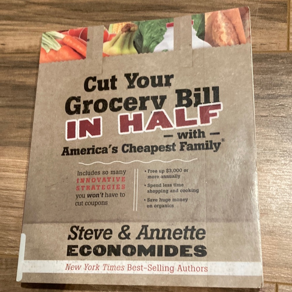 Cut your grocery bill in half with Americas cheapest family ~ used paperback